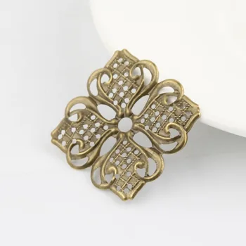 

35x35mm 30pcs Bronze Square Hollow Carved Flower Alloy Jewelry Findings Connectors Zinc Alloy Jewelry Accessories