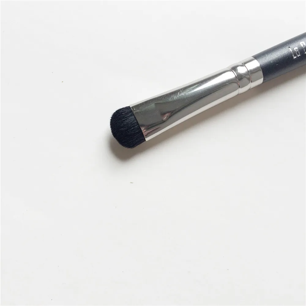 La Beaute 214 Eye Shader Brush _ 2