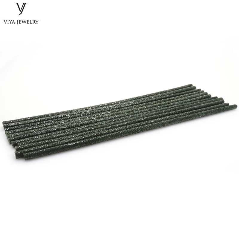 

1 piece (length is 20.5cm) Diamater of 4mm,5mm,6mm Luxury Amy Green leather Rope Stingray Jewelry Leather Cords For Men Bracelet