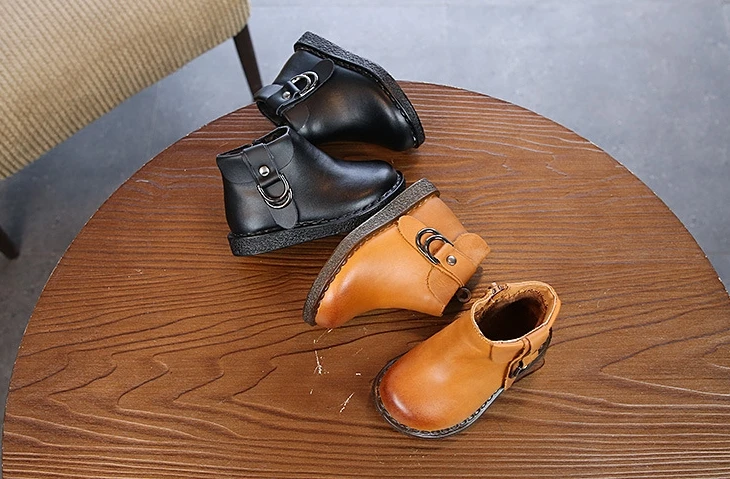 Детские кожаные ботинки; коллекция года; Сезон Зима; новые модные кожаные ботинки в Корейском стиле с металлической пряжкой для мальчиков; детские ботинки для девочек; зимние детские ботинки