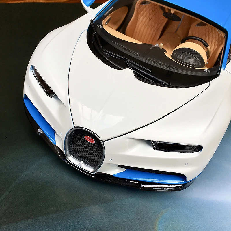 1/18 Bugatti погружной суперкар литой металлический Настольный дисплей Коллекционная модель