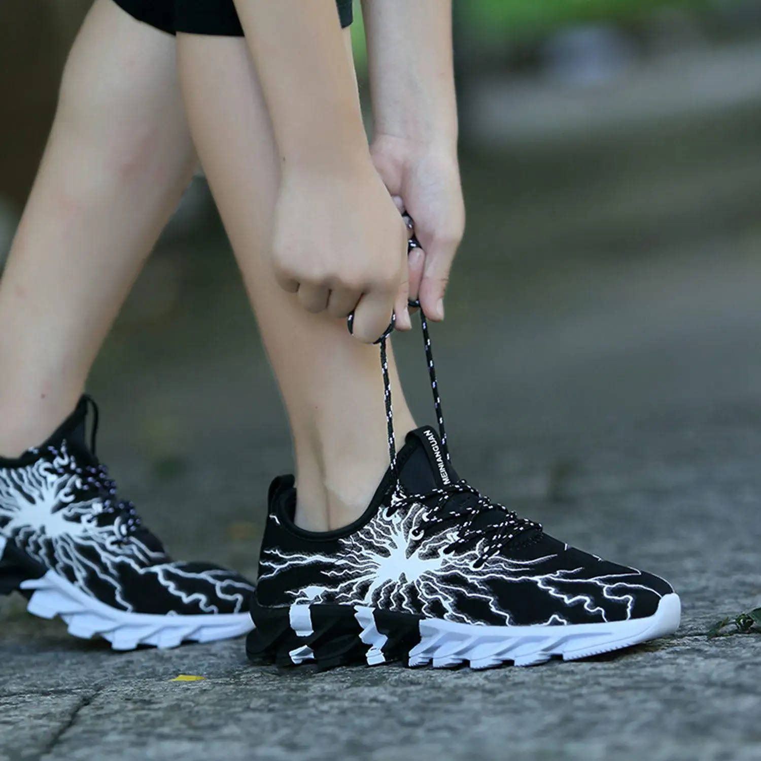 Lgfm-летняя популярная мужская светящаяся обувь беговая Обувь со шнуровкой Спортивная обувь с принтом паука дышащая мягкая спортивная обувь