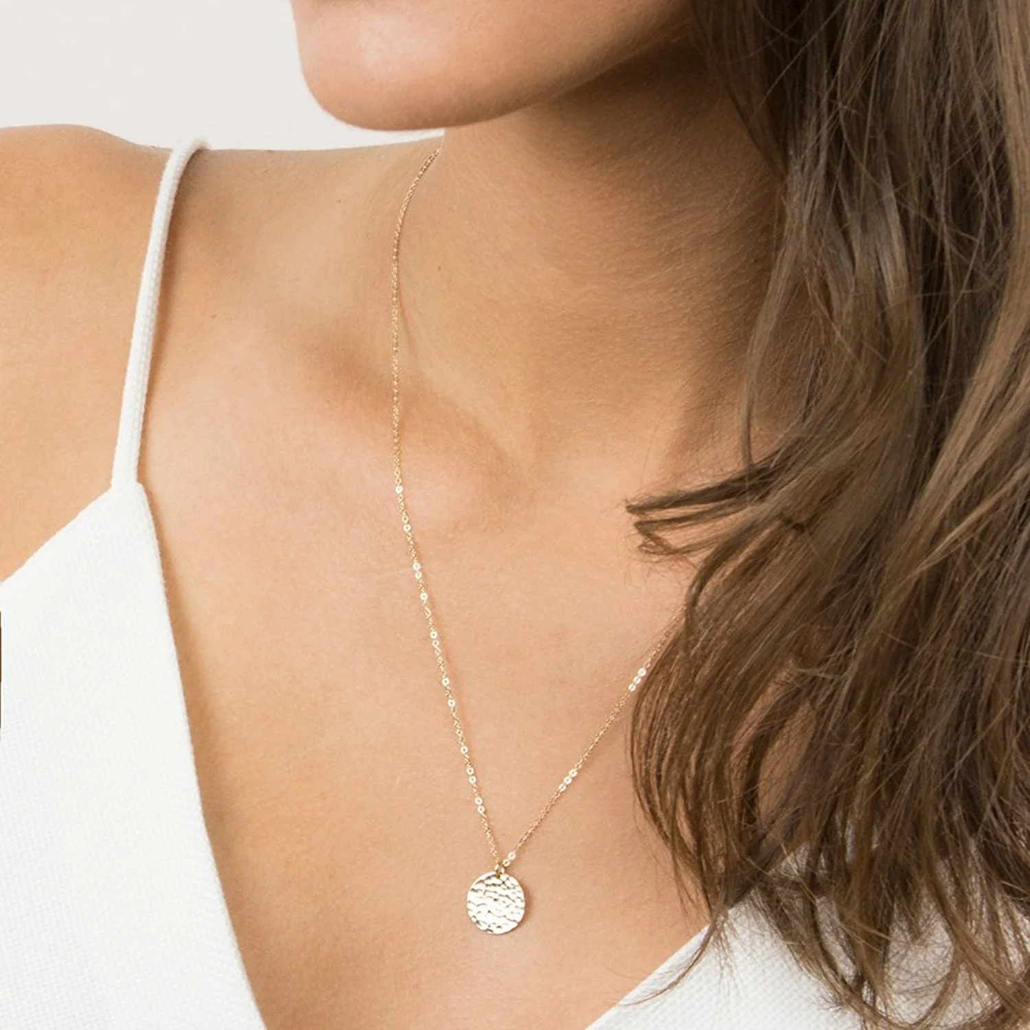 

Simple Charms Full Moon Necklace Gold or Silver Plated Hammer Coin Disk Chain Necklaces for Women