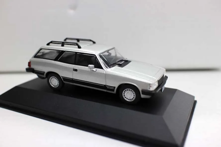 Модель автомобиля CHEVROLET diplomata Caravan из сплава 1:43 металлические отливки модель