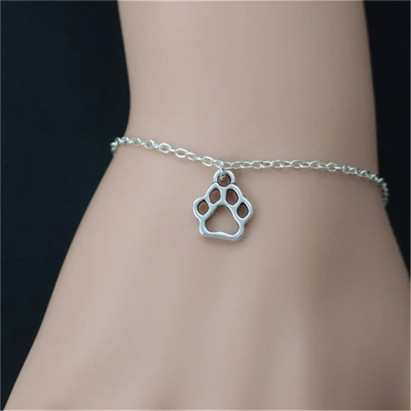

Fashion Animal Paw Shape Women Bracelet Jewelry Alloy Hollow Paw Print Bracelet Women Charm Bracelet For Friend Gift Dropship