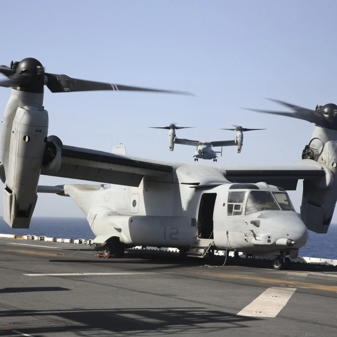 U.S. Marine Corps MV-22B Osprey tiltrotor aircraft Poster Print (34 x 22)