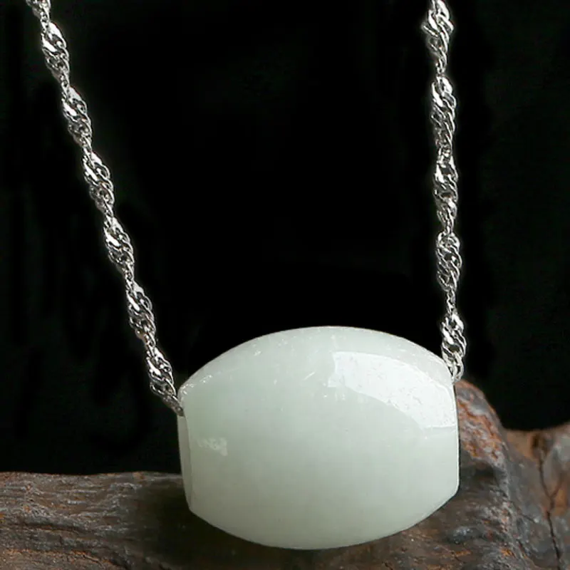 

Natural A-class Emerald Road Road Pass Pendant Fashion Lady 925 Sterling Silver Necklace Jade Pendant Jewelry Gift