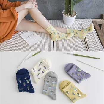 

yishine Hot 10 Pairs New Elegant Cactus Women Combed Cotton Socks Women Funny Elegant Design Cartoon Casual Middle Sock for Girl