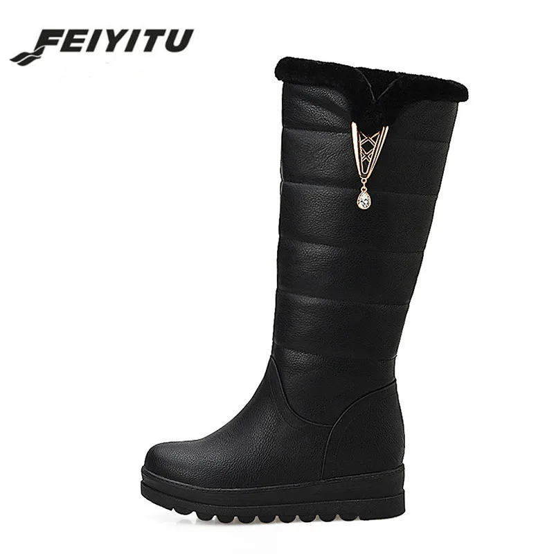 

feiyitu Fashion Fur Snow Boots Women Flat Winter Shoes Sexy Crystal Plush Inside Warm Ladies Outerwear Shoes Russian Plus Size
