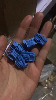 

30PCS/LOT For VW AG original 6-pin plug blue car connector 6pin