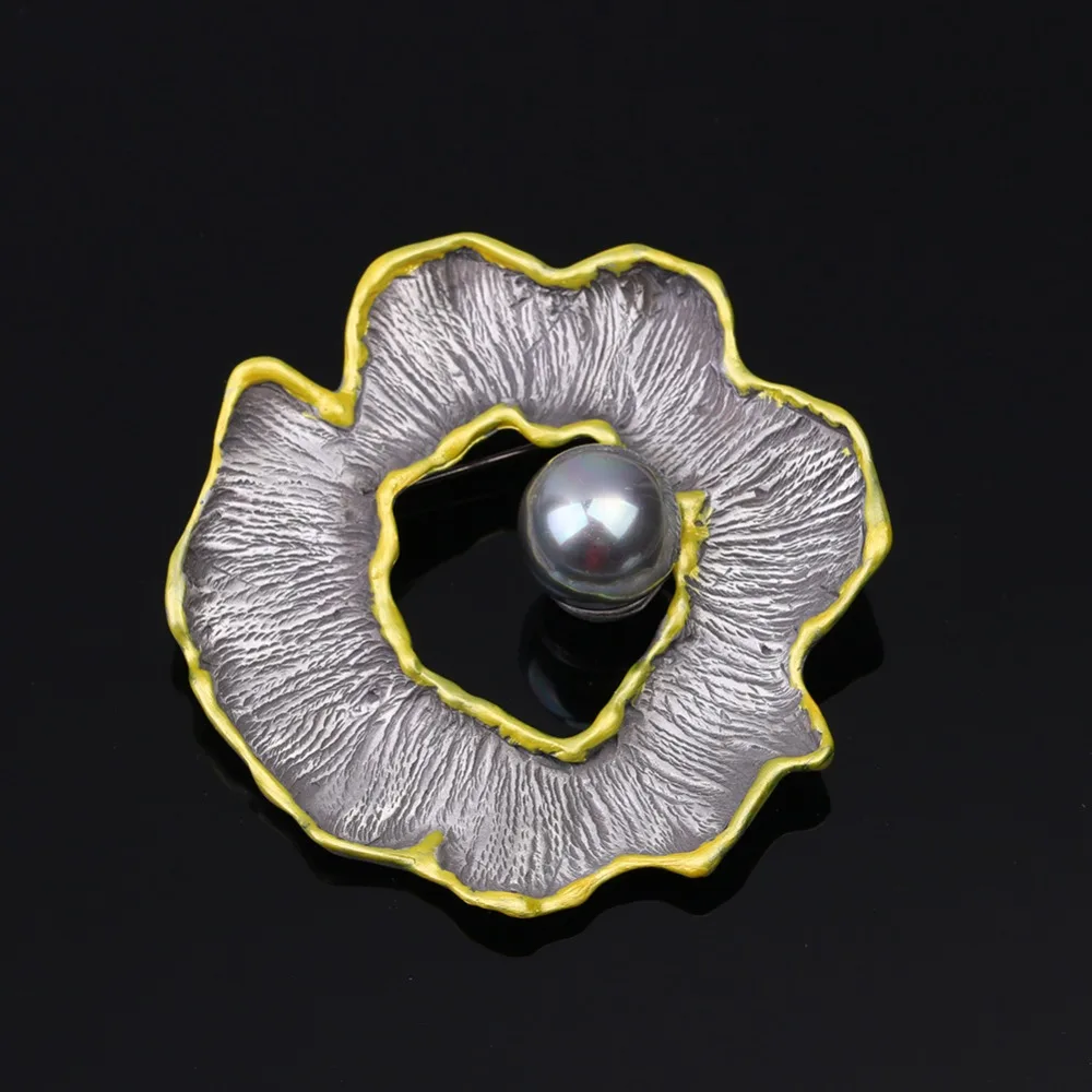 

European and American hot petals inlaid pearl jewelry brooch metal retro style leaves exclusive design brooch scarf deduction