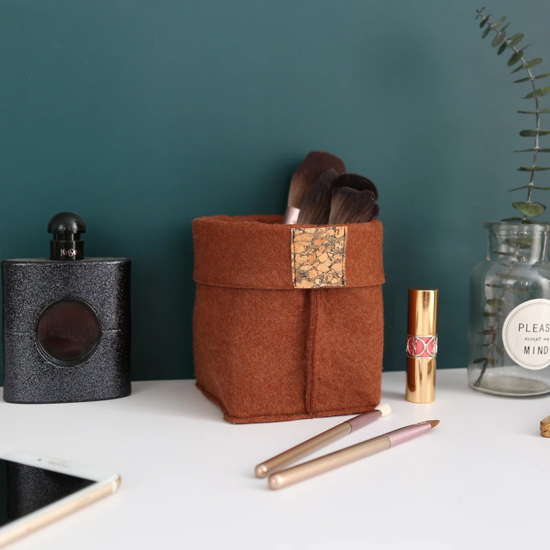 

Nordic Makeup Brush Holder Felt Cosmetics Storage Multi-purpose Fabric Simple Home Pen Holder Desktop Storage Original Design