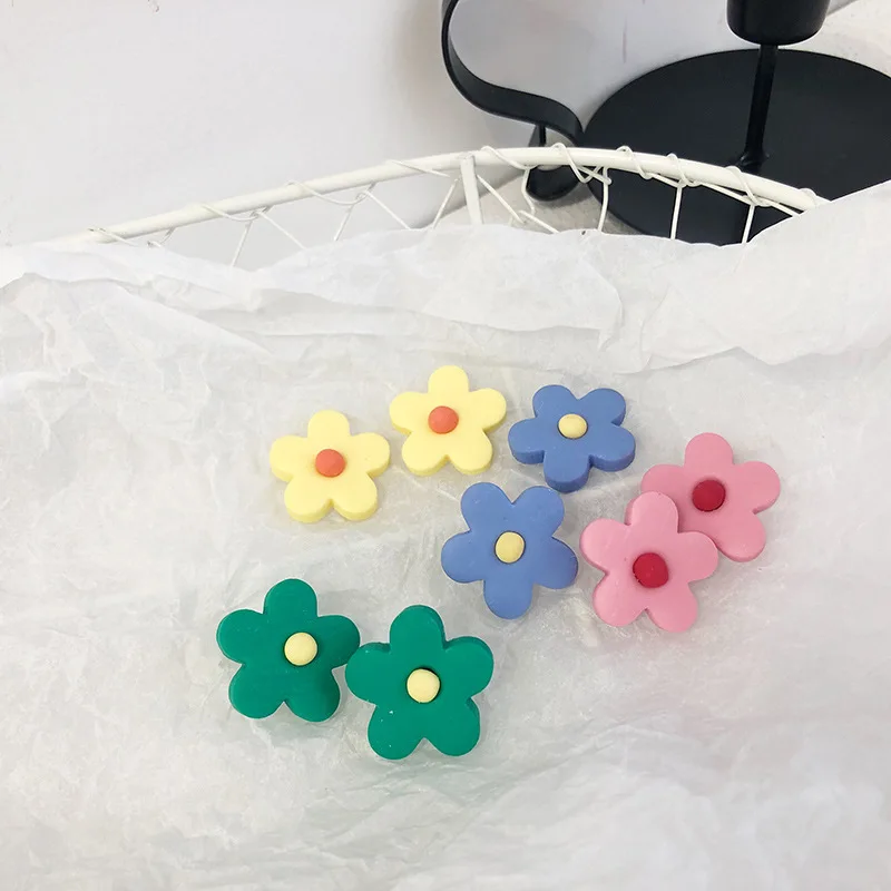 

Romantic Flower Stud Earring Young Girls Popular Cute Women Jewelry Gift Vitality Female Summer Stud Earring Sweet Present