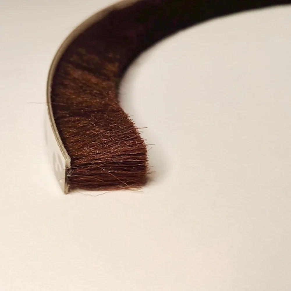 134. щеточный уплотнитель f-профиль щетина l- 15 mm l-1830mm. щеточный уплотнитель pb-69-1500 3p. уплотнитель щеточный sk10. уплотнитель щеточный самоклеющийся.