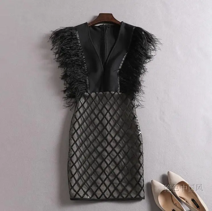 

2019 New elegant lady feather dress sexy short dress feather shoulder V-neck slim dress woman cloth