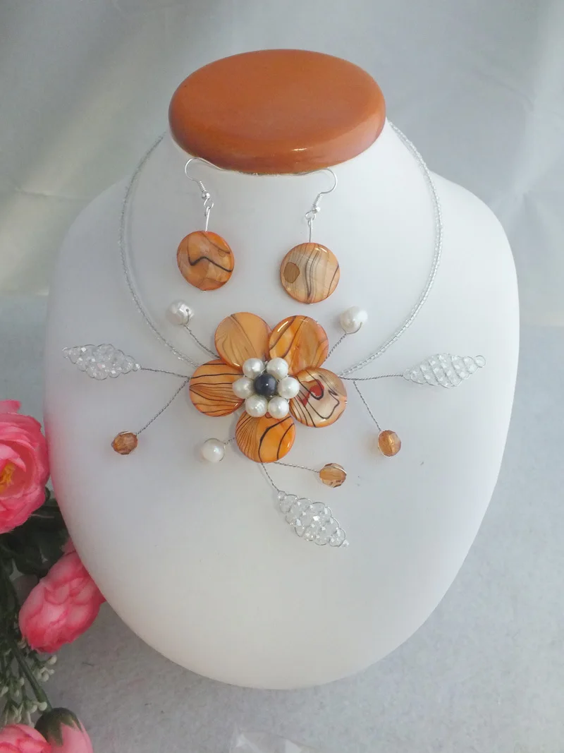 

Fashion !! New African Design Wrap Freshwtaer pearl Flower Necklace W-3803