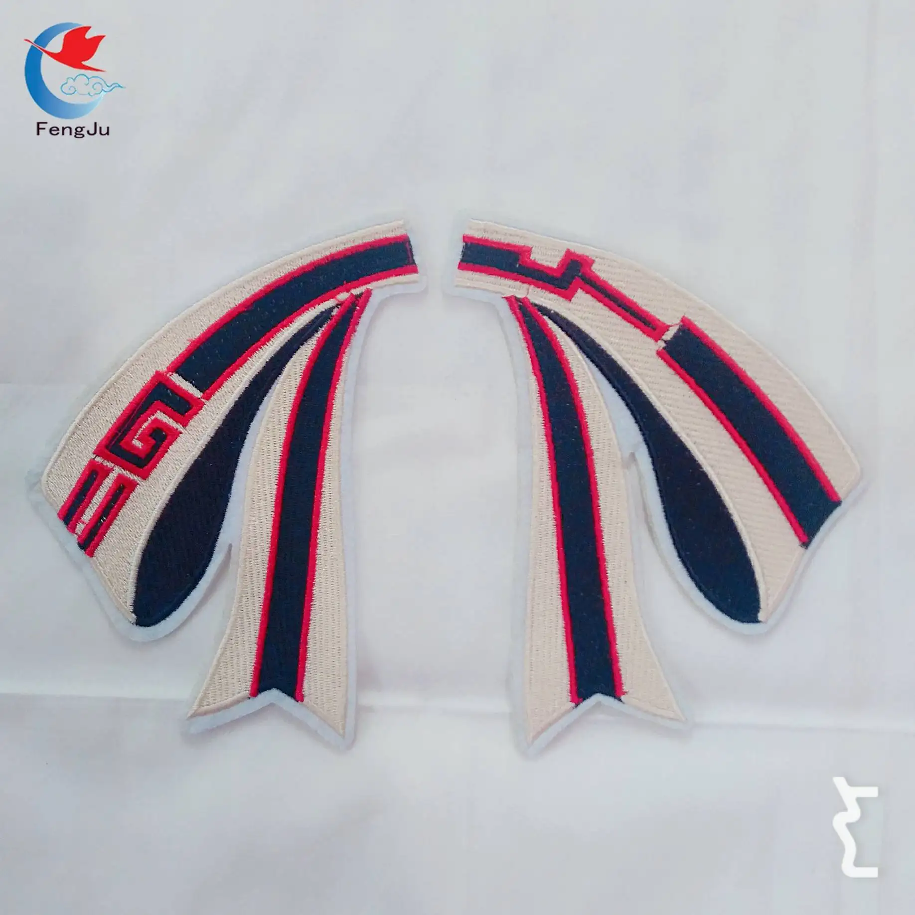 

FengJu partial pics 1pair Collar Embroidered Patches Fashion Applique Iron on Patch for Clothes Decal Apparel Accessory fabric