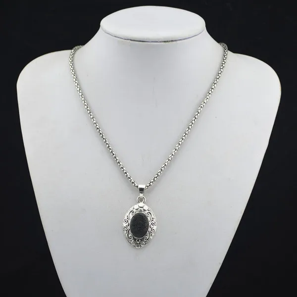 R118H Oval Black Lava Volcano Stone Necklace Pendant Jewlery Women Girl Vintage Antique Silver Tibet Alloy