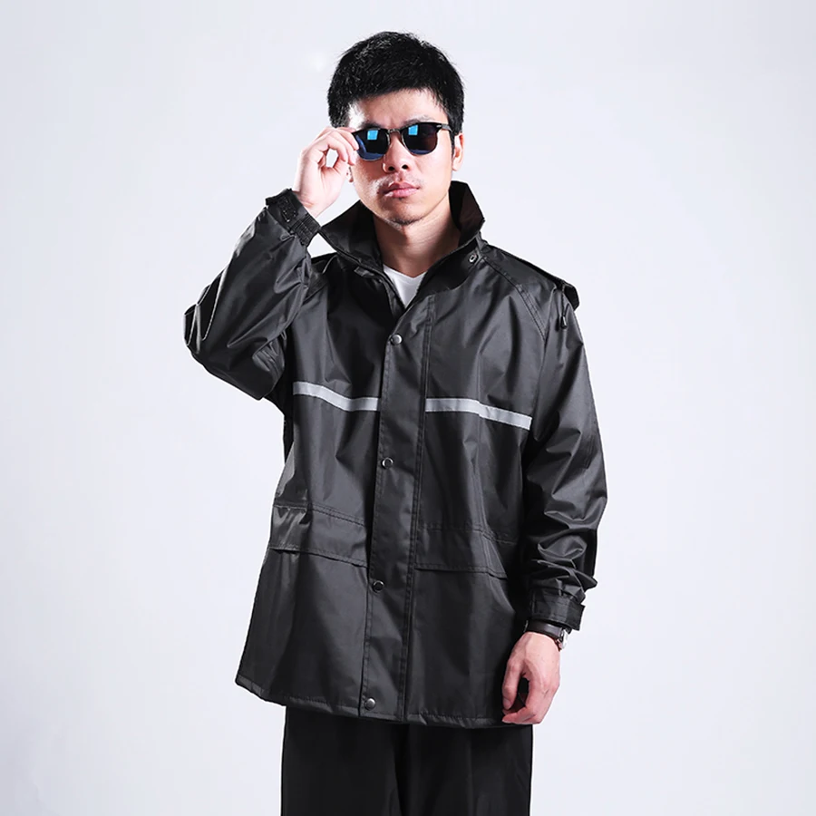 

Long Raincoat Men Jacket Waterproof Cycling Nylon Poncho Rain Suit Coat Man Motorcycle Casacos Vinyl Raincoats Hooded RBY012
