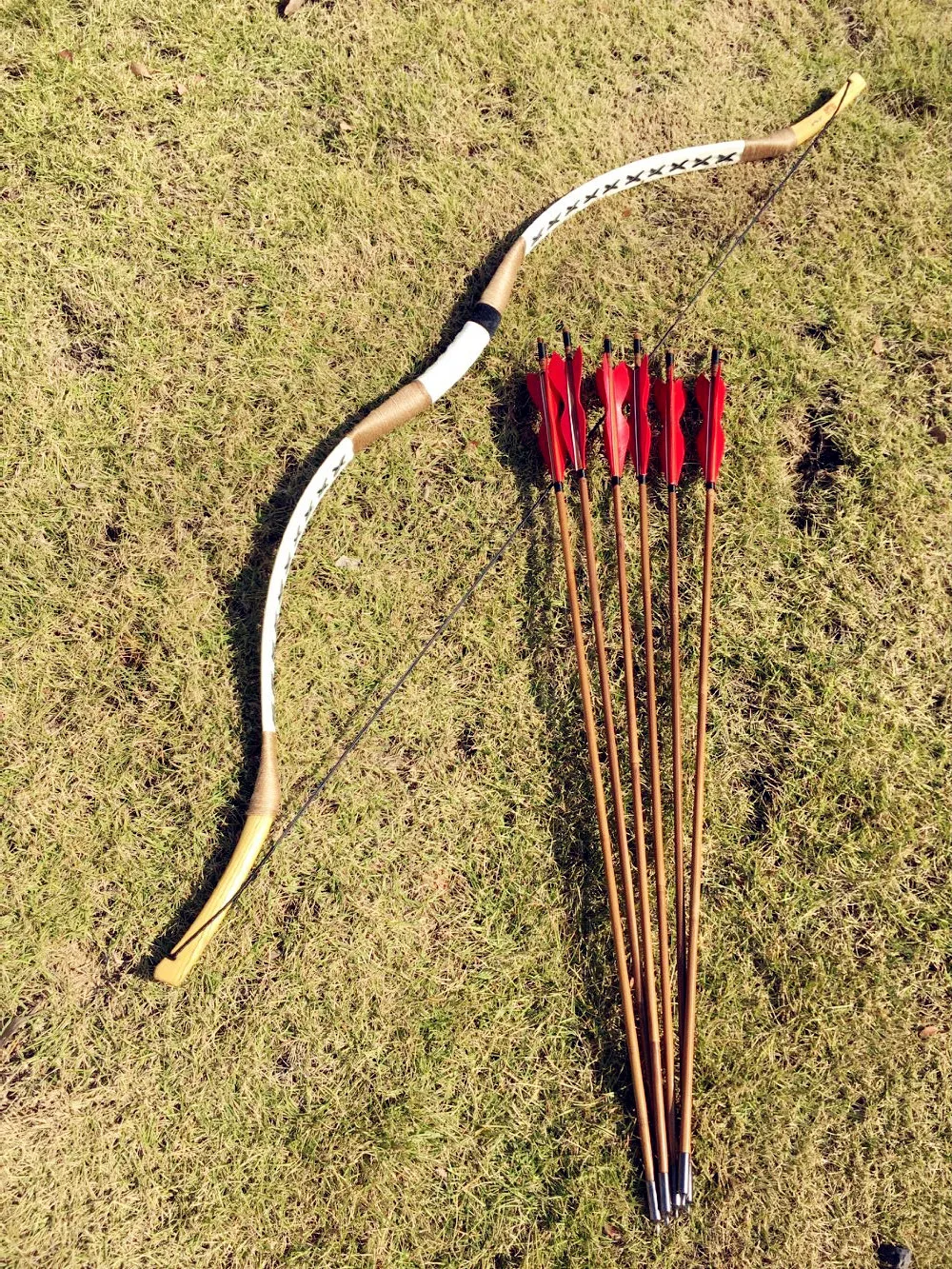 

20-60# Archery white Bow for Hunting Chinese Longbow +6 Bamboo arrows shooting