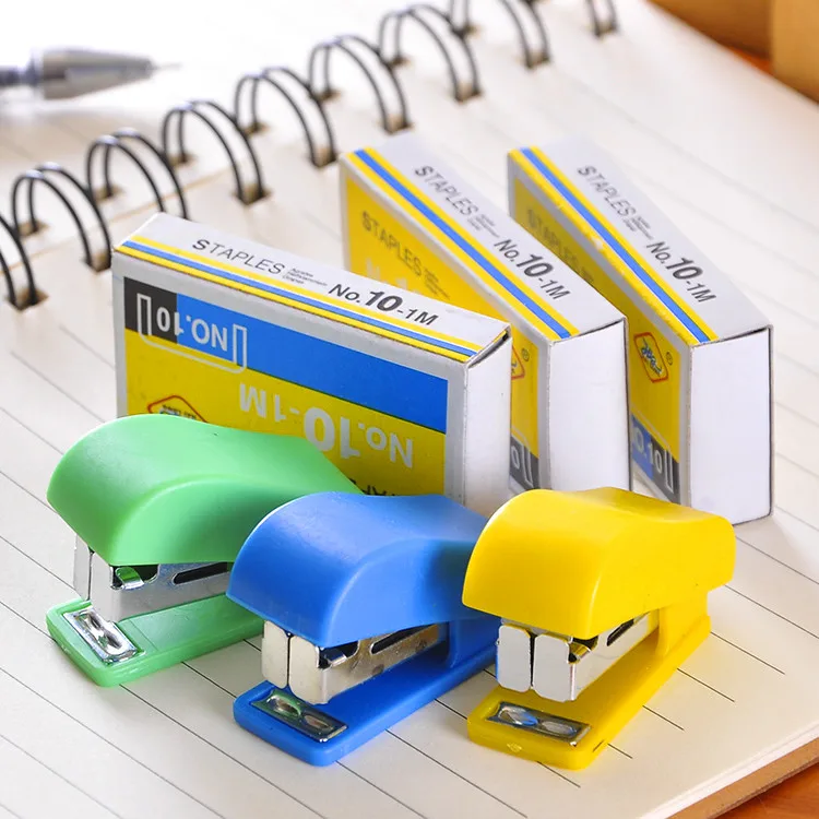 

1PC Kawaii Mini Small Stapler Useful Mini Stapler Staples Set Office Binding Stationery Mini Binders Stationery Set