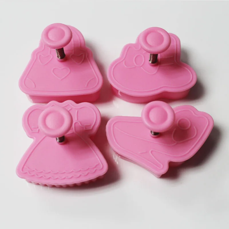 

1Set/4pcs New 3D Stamp Shoes Dress Bag Hat Set Cake Cookie Cutter Fondant Decorating Tools