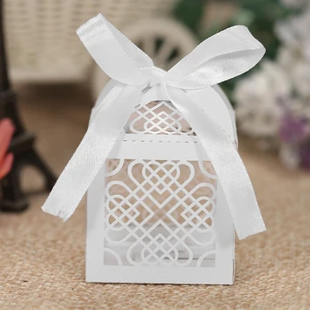 

50pcs/set Mini Hollow Out Candy Box Flower Pattern White Pearl Paper Laser Cut Gift Box Wedding Favor Box for Birthday Party