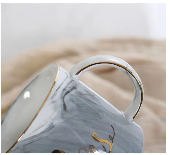 gold-Ceramic-mug_10