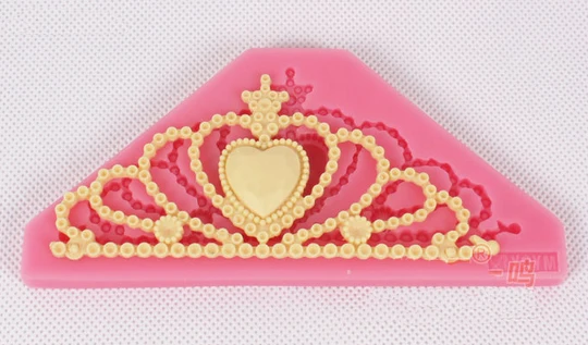 

New!Beautiful heart shape Crown silicone mold