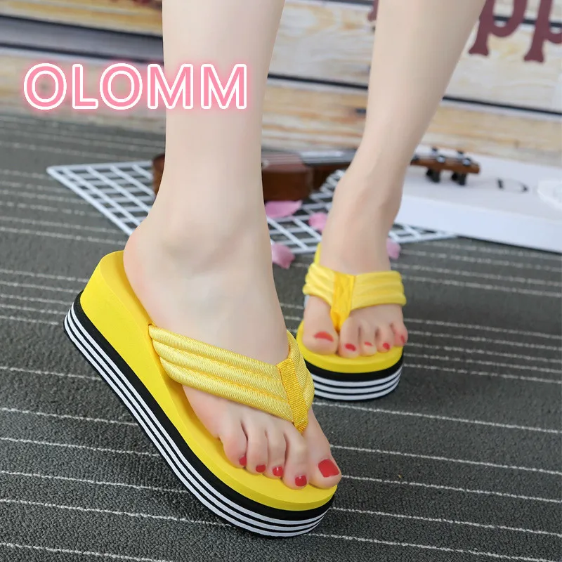 

New summer high-heeled flip flops with slopes and thick sandy beaches flip flops