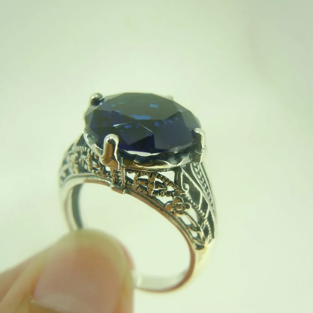 

Free shipping processing custom wholesale sales trend fashion temperament of restoring ancient ways is the sapphire ring