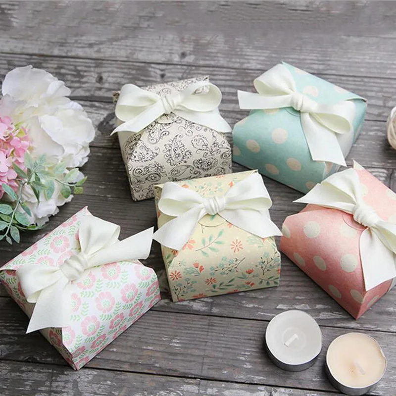 

Multi-color Flower design Cake Box Wedding Favour Gift Boxes Candy Boxes and Gift Bags Factory Direct selling 20pcs/lot