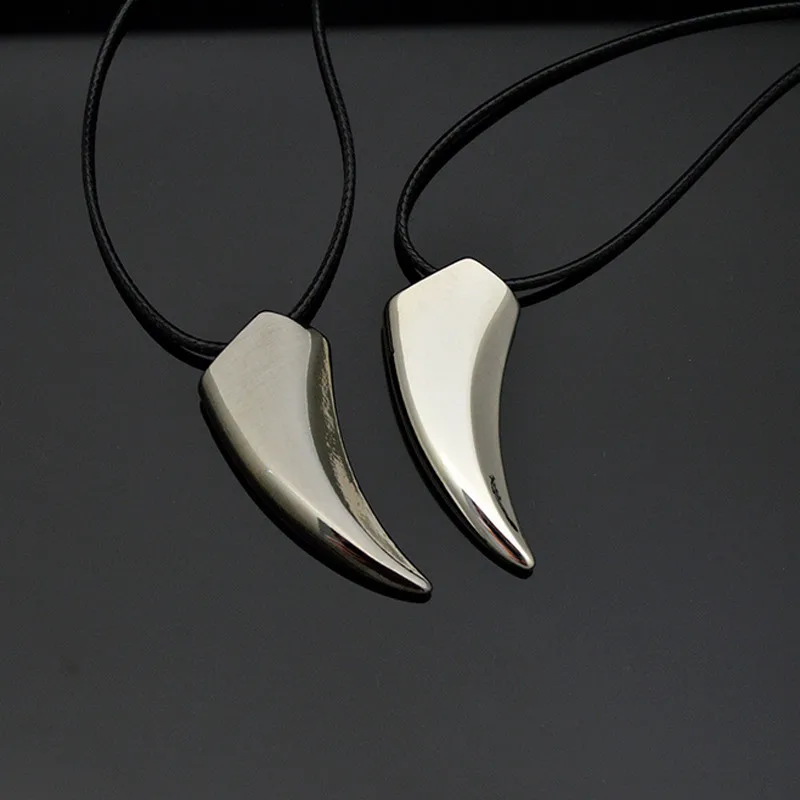 New Fashion Brave Men's Necklace Stainless Steel Wolf Tooth Necklace Animal Pendant Necklaces Jewelry Gift New Fashion Brave Men's Necklace Stainless Steel Wolf Tooth Necklace Animal Pendant Necklaces Jewelry Gift