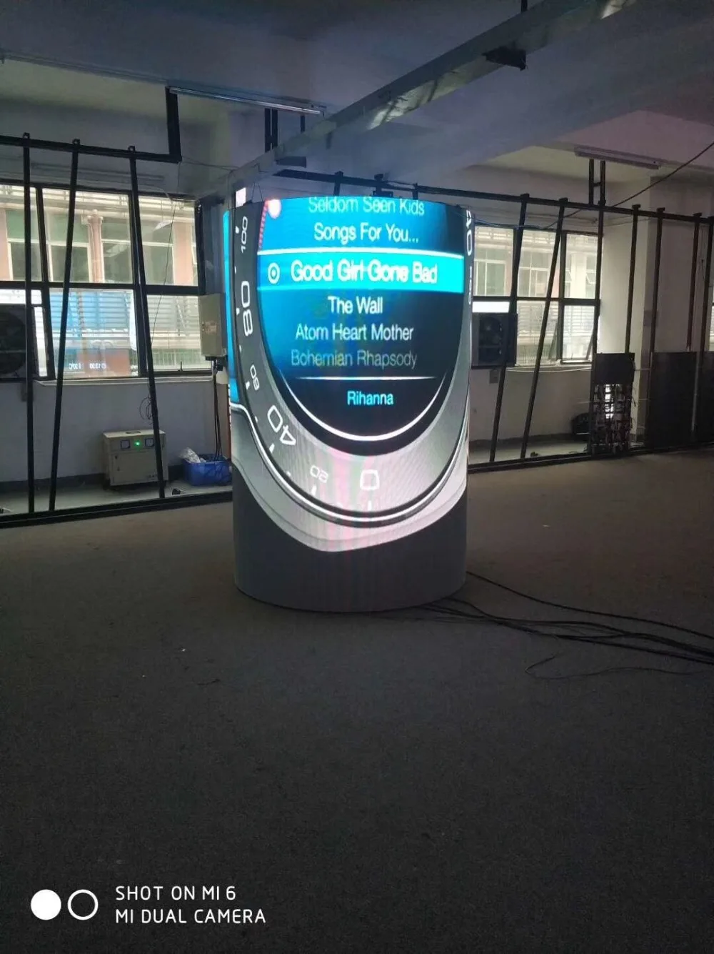 p4 indoor smd soft flexible led module 256*128mm led display panel for cylinder