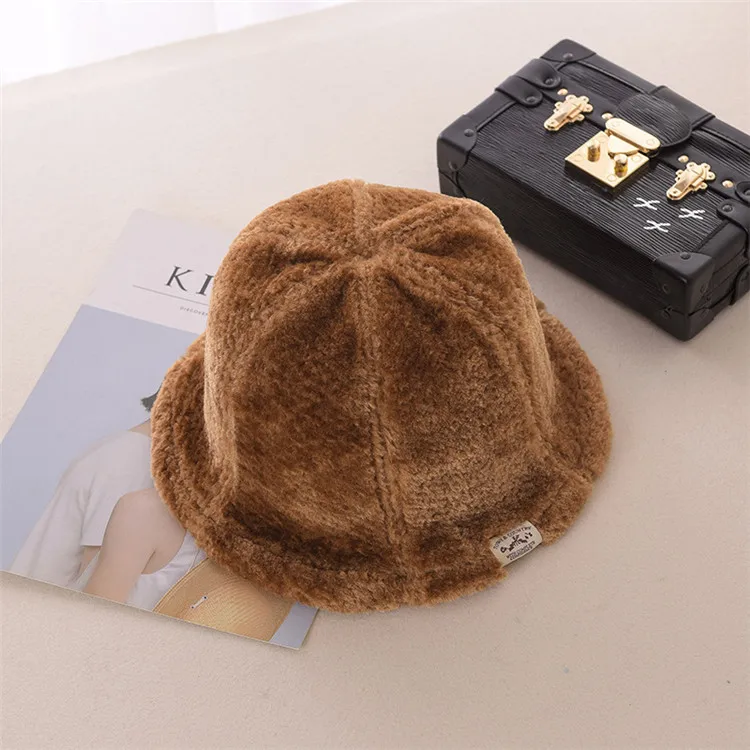 Зимняя теплая Милая шапка-ведро для женщин, новая Толстая бархатная шапка для девушек, одноцветная теплая шапка для девочек - Цвет: khaki