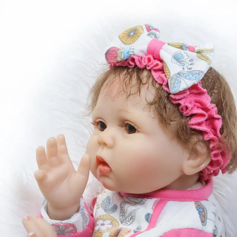 

55cm Silicone Reborn Baby Doll Girls sleeping dolls 22 Inch bebe Alive reborn Soft dolls for child birthday gift