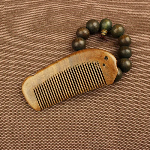 

TI30 Wooden Comb Natural Sandalwood Green Sandalwood Comb Fish Shaped Comb