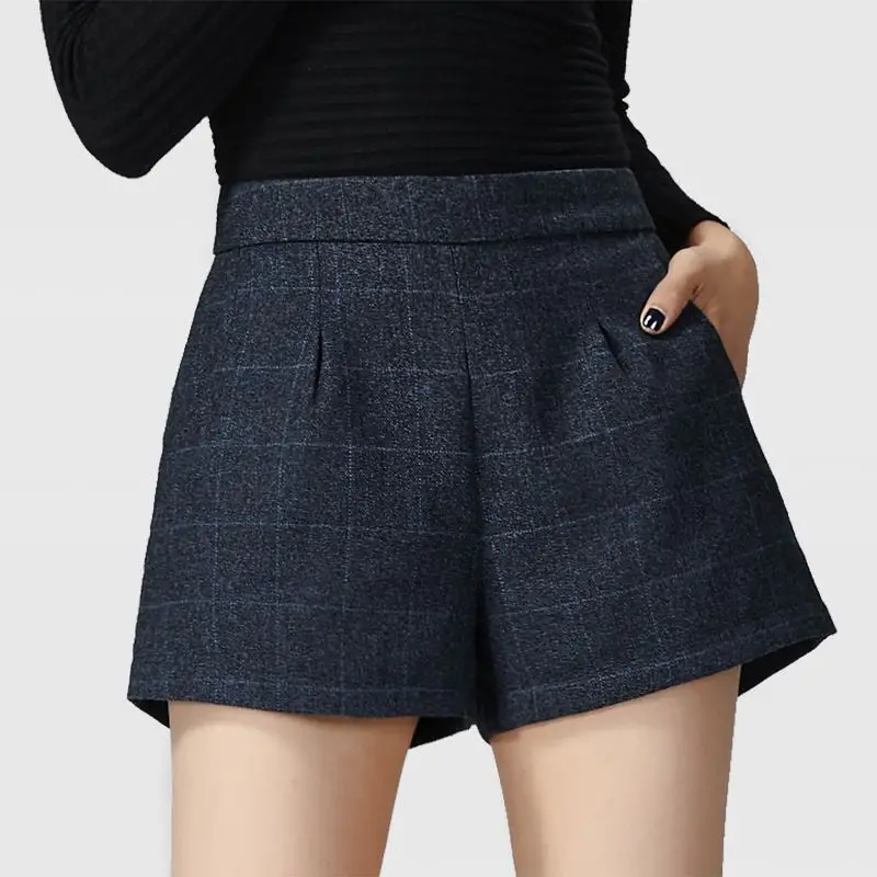

SW Loose Shorts Women Summer 2019 New Thin Pants Korean version of high waist, large size, wide legs, casual white hot pants wom