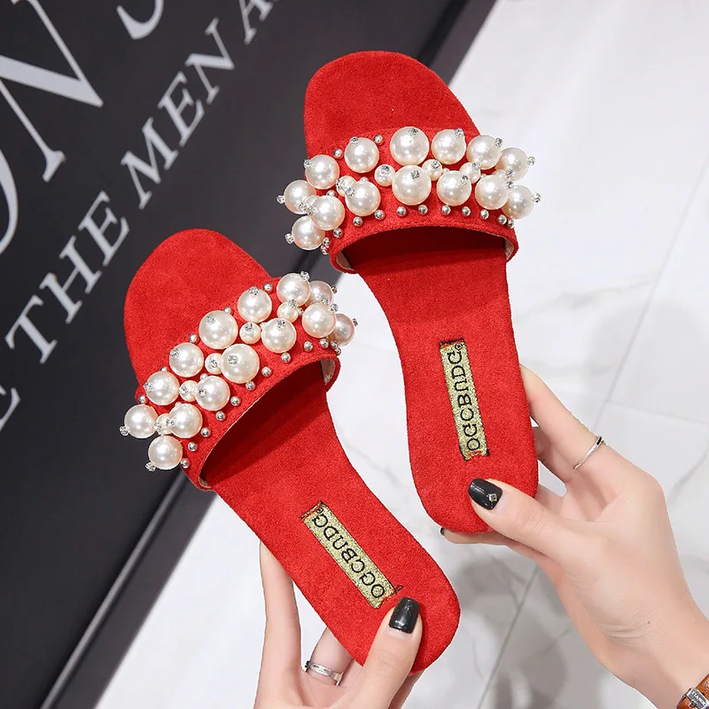 

Best Selling 2019 Summer New Word Slippers Flat Bottom Pearl Slippers Female Beach Shoes Red Beaded Slippers Women's Shoes