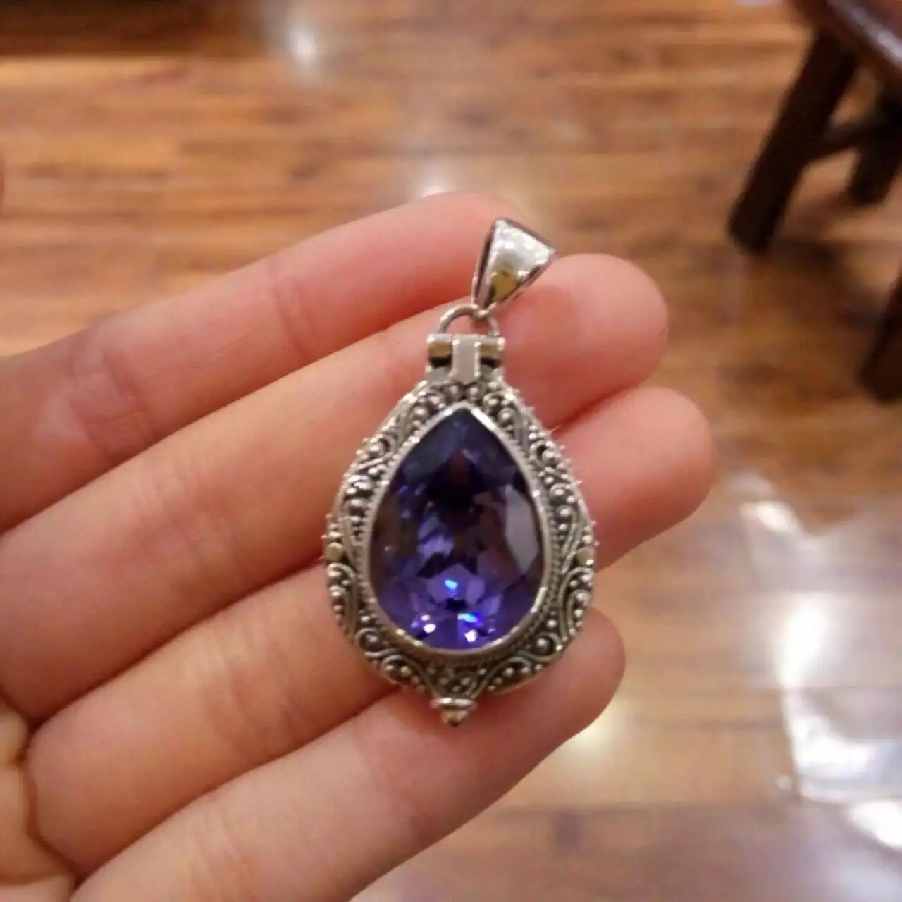 

925 sterling silver pendant