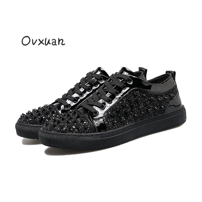 

Ovxuan Patent Leather Black Rivet Men Loafers Fashion Party and Banquet Men Smoking Leisure Flats Sequins Dress Casual Shoes