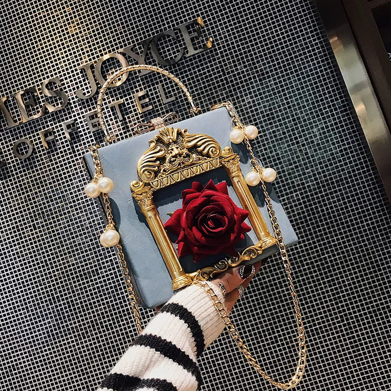 

[baroque Style] Luxury Shoulder Bag with The Relief Angle, Design for Women, Creative Design