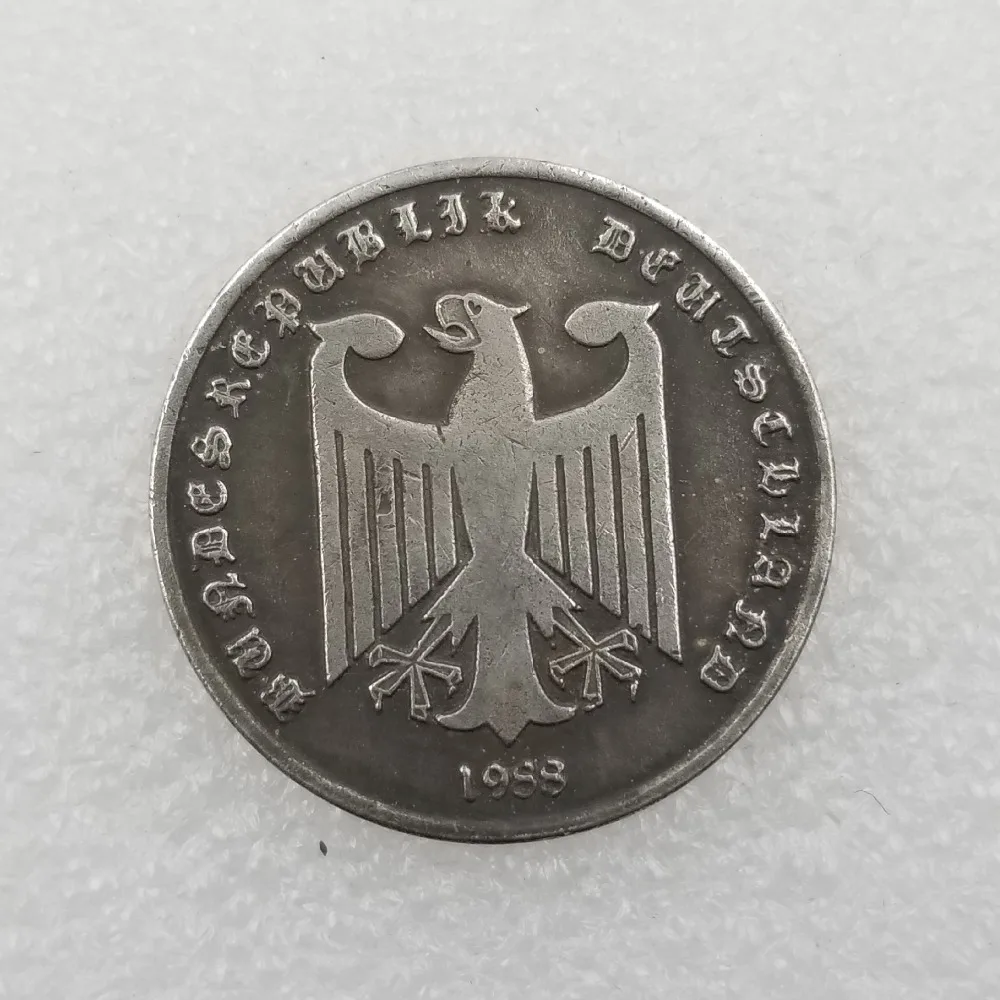 10592093167_2098916991