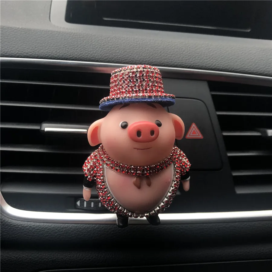 Изысканный освежитель для автомобиля для девушек, милая кукла-Свинья с бриллиантами, заколка для духов, украшение для автомобиля, прекрасный джентльмен, свинья - Название цвета: Красный