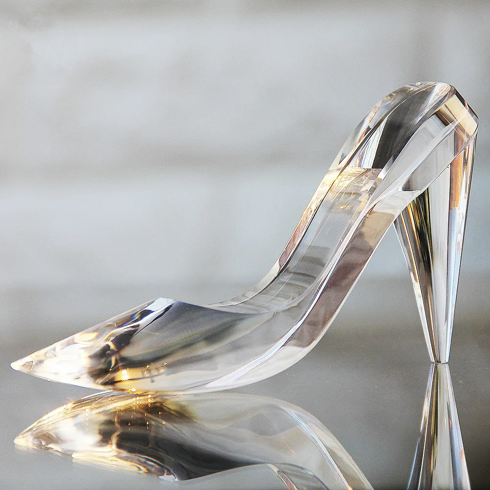 Koop Aangepaste LOGO Handgemaakte Mooie Crystal Cinderella Hoge Hakken Schoen voor Vakantie Geschenken Woondecoratie