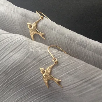 

PINJEAS handmade 2018 new fashion gold fillied flying bird swallow personality gift earrings for women jewelry