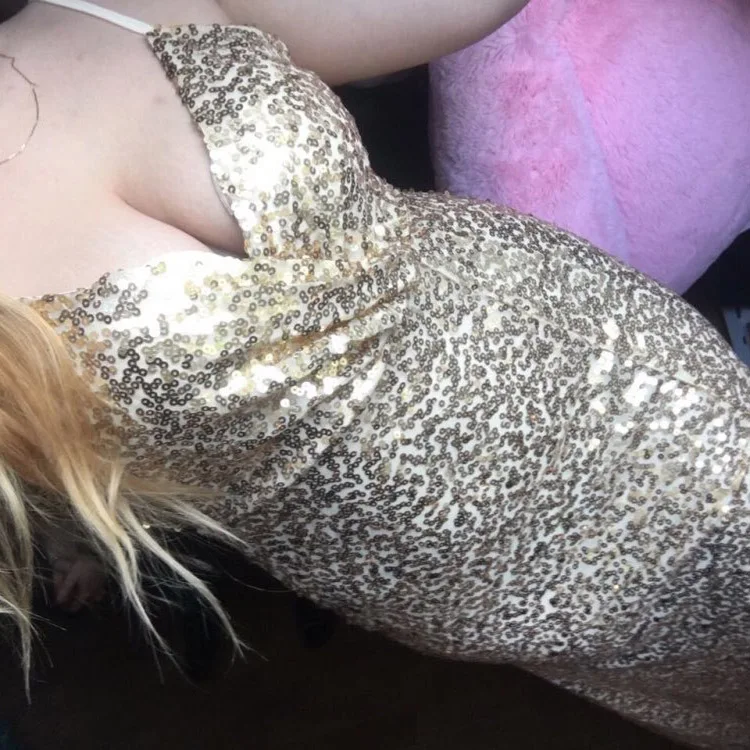 4345041649_2106286826