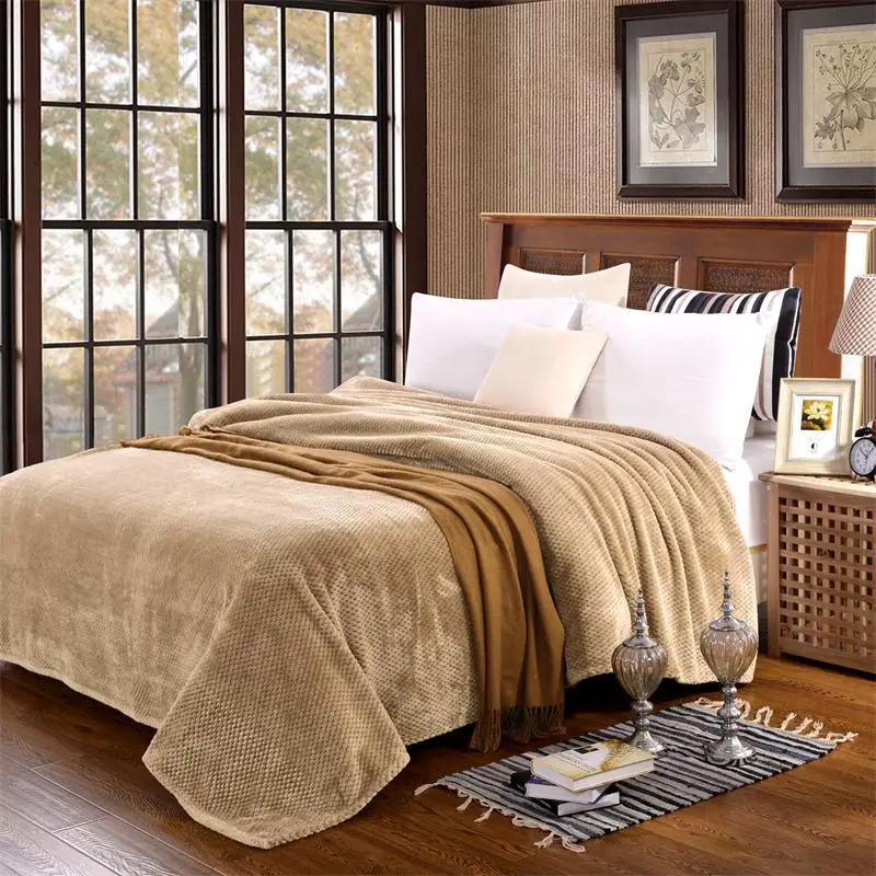 

Coral Fleece Blanket on the bed Solid Knitted throw blankets Spring Autumn Bedspread Blankets Quality Thick couverture polaire