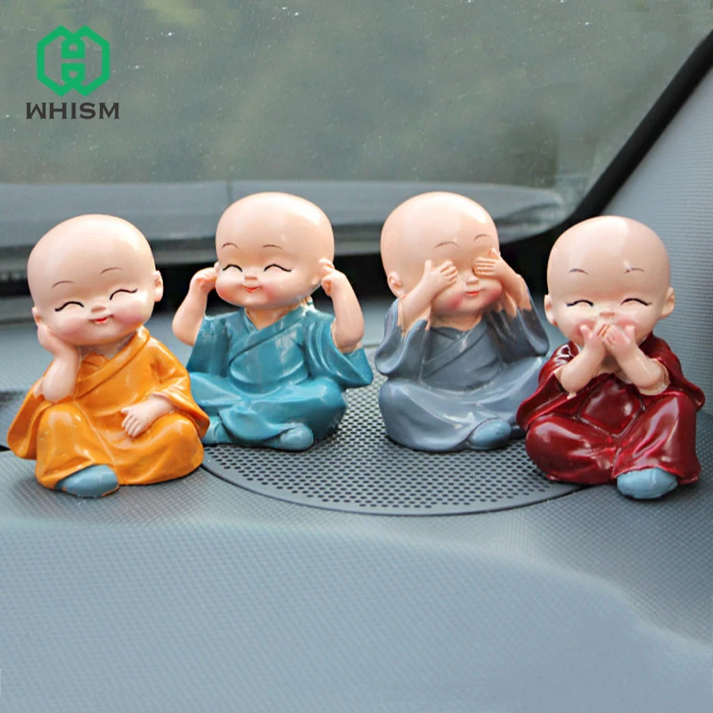 figurine dolls