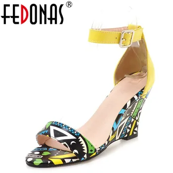 

FEDONAS Summer New Fashion Elegant Office Lady Shoes Woman Print Pu Leather Women Sandals Buckle Women Wedges Party Prom Shoes